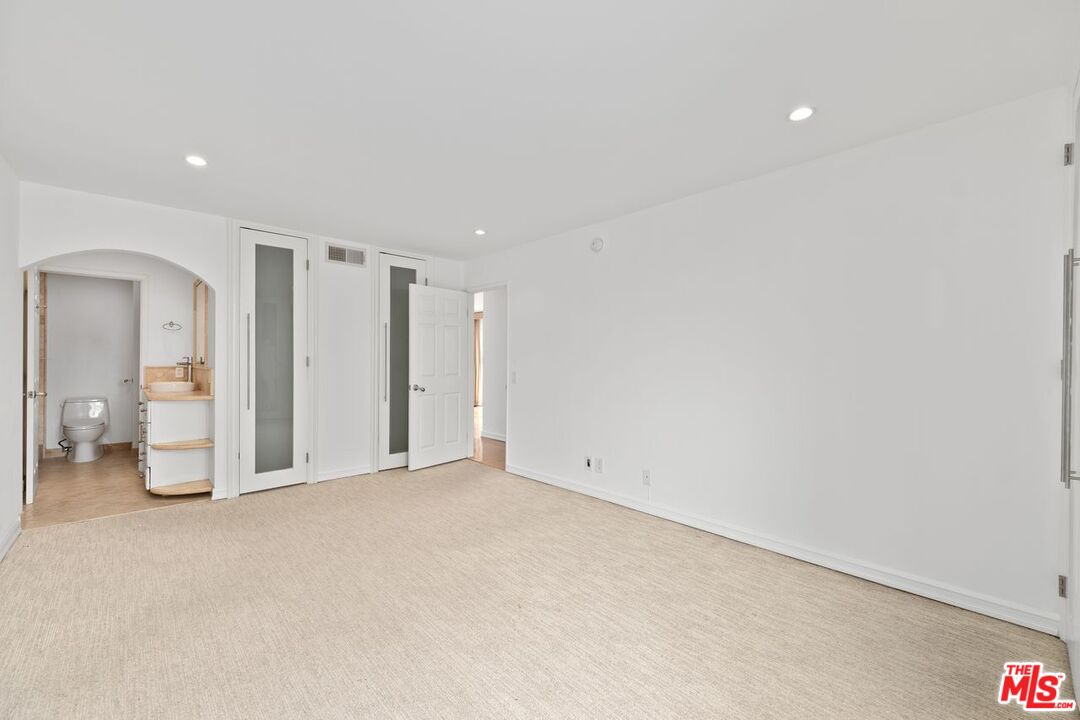 10751 WILSHIRE BLVD Unit: 1002