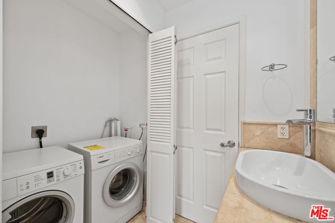 10751 WILSHIRE BLVD Unit: 1002