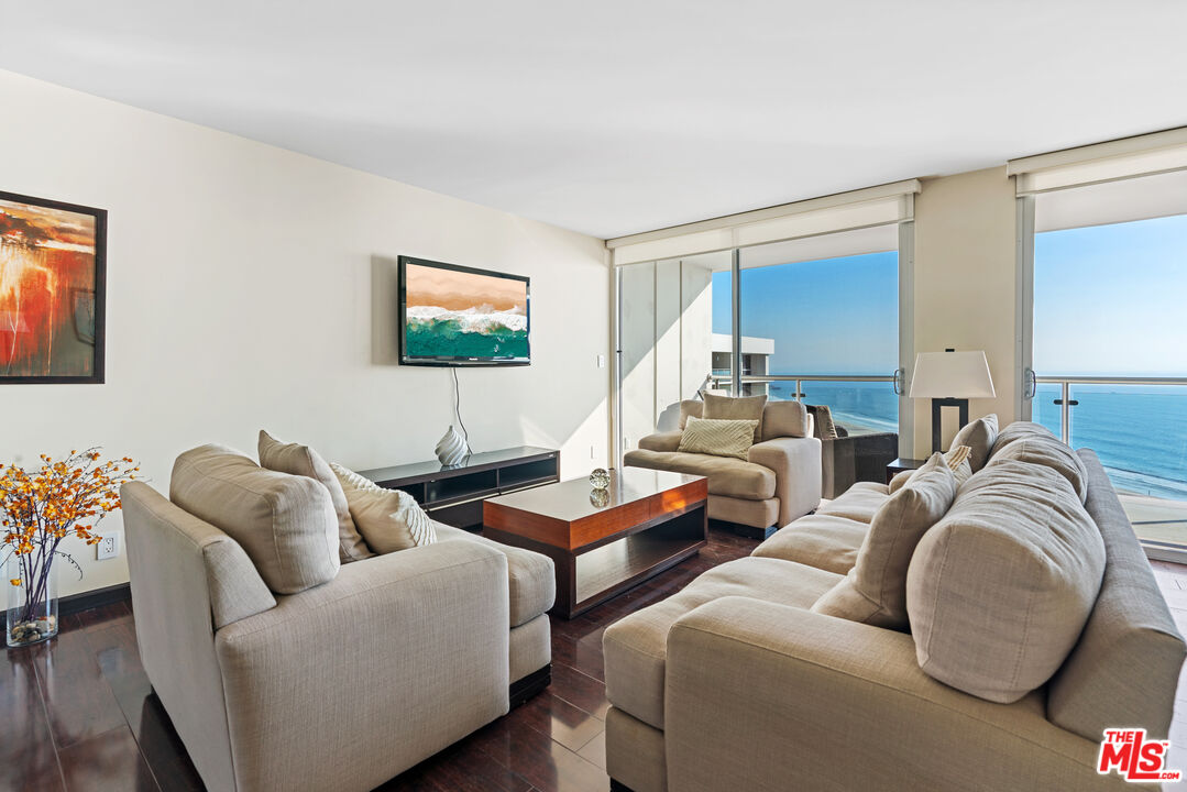 201 OCEAN AVE Unit: 1903P