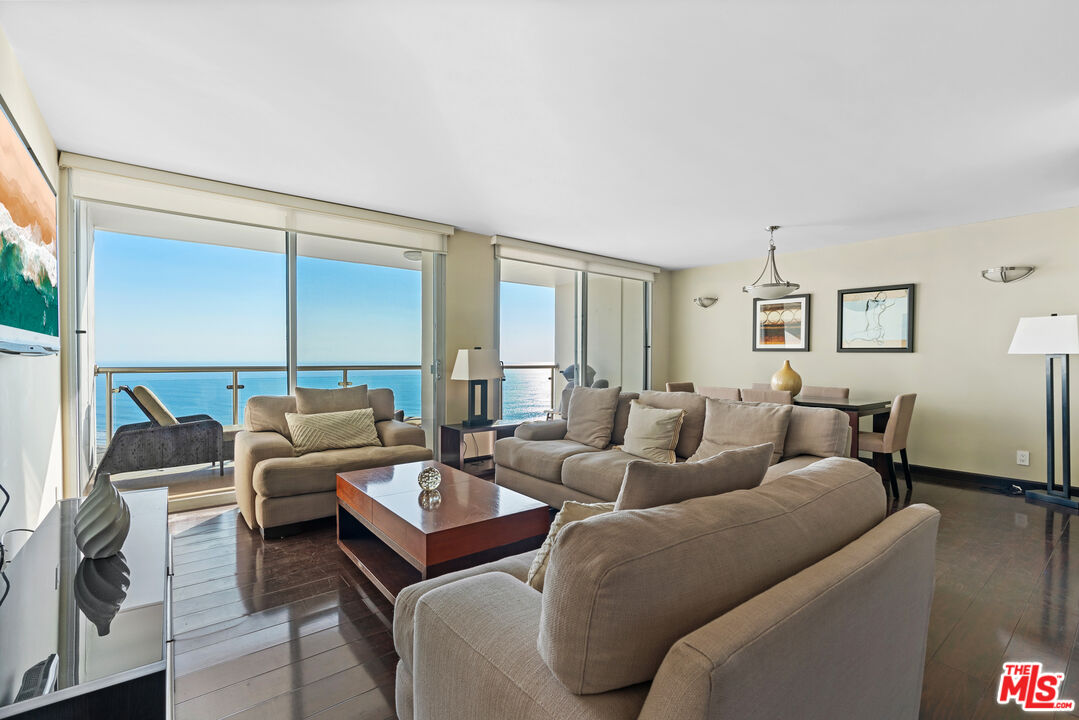 201 OCEAN AVE Unit: 1903P