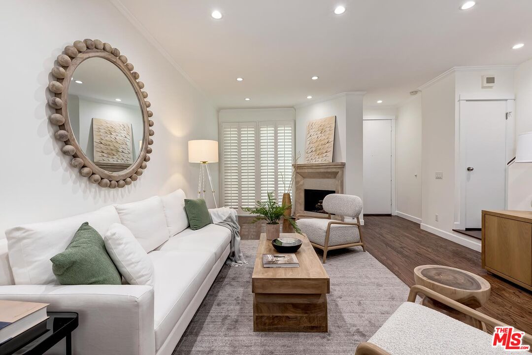 2405 34th St Unit: 27