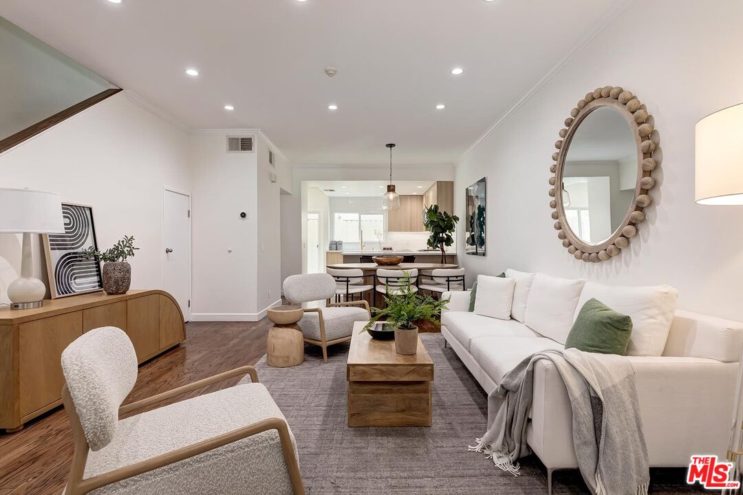 2405 34th St Unit: 27