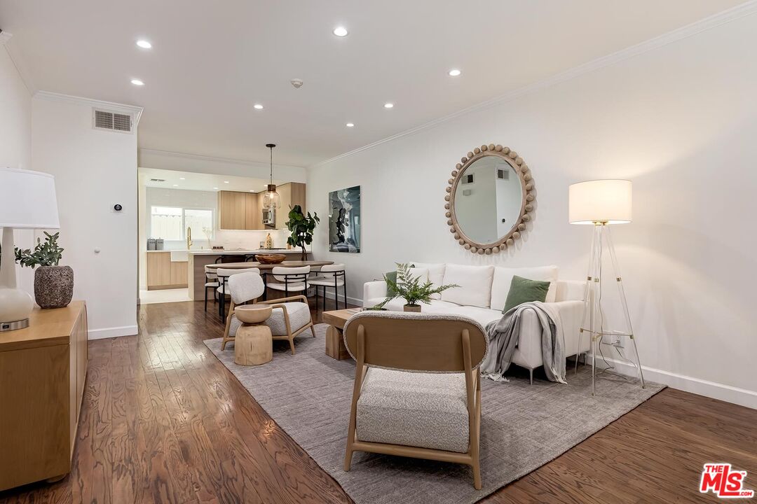 2405 34th St Unit: 27