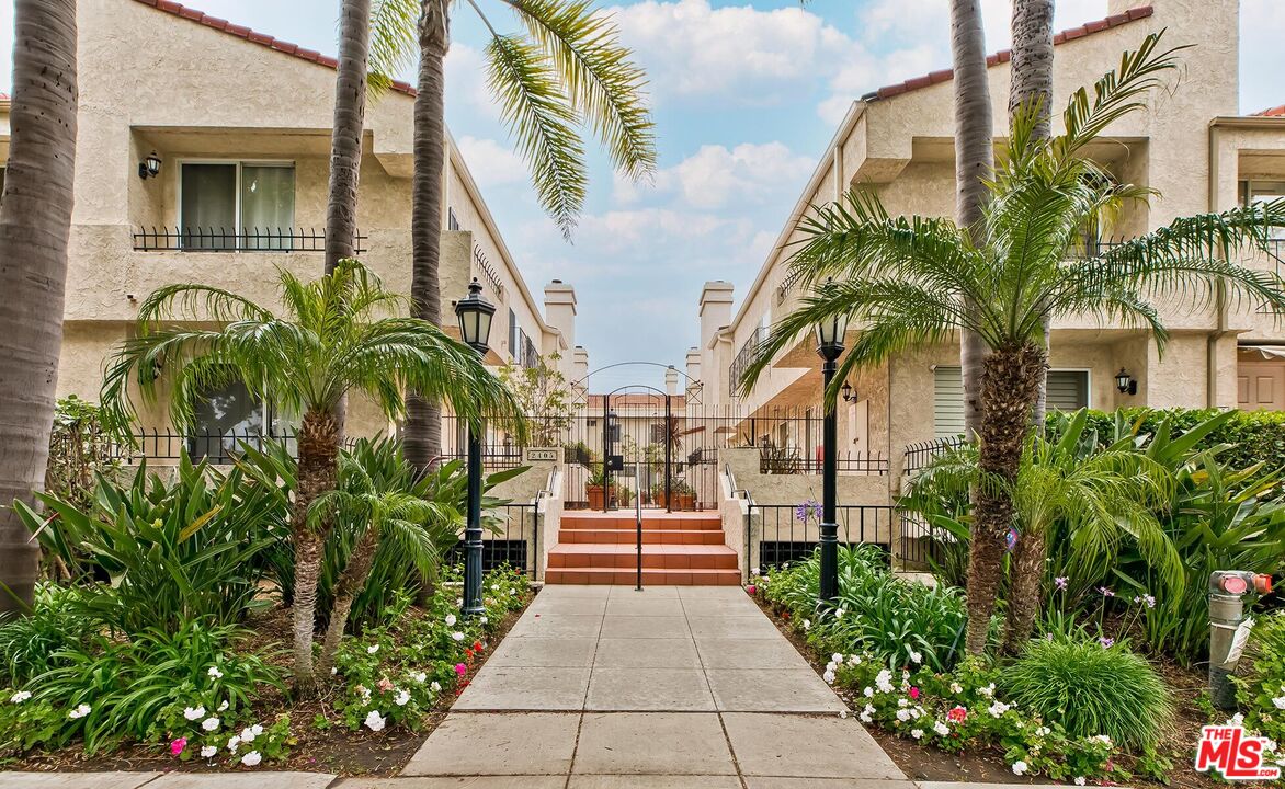 2405 34th St Unit: 27