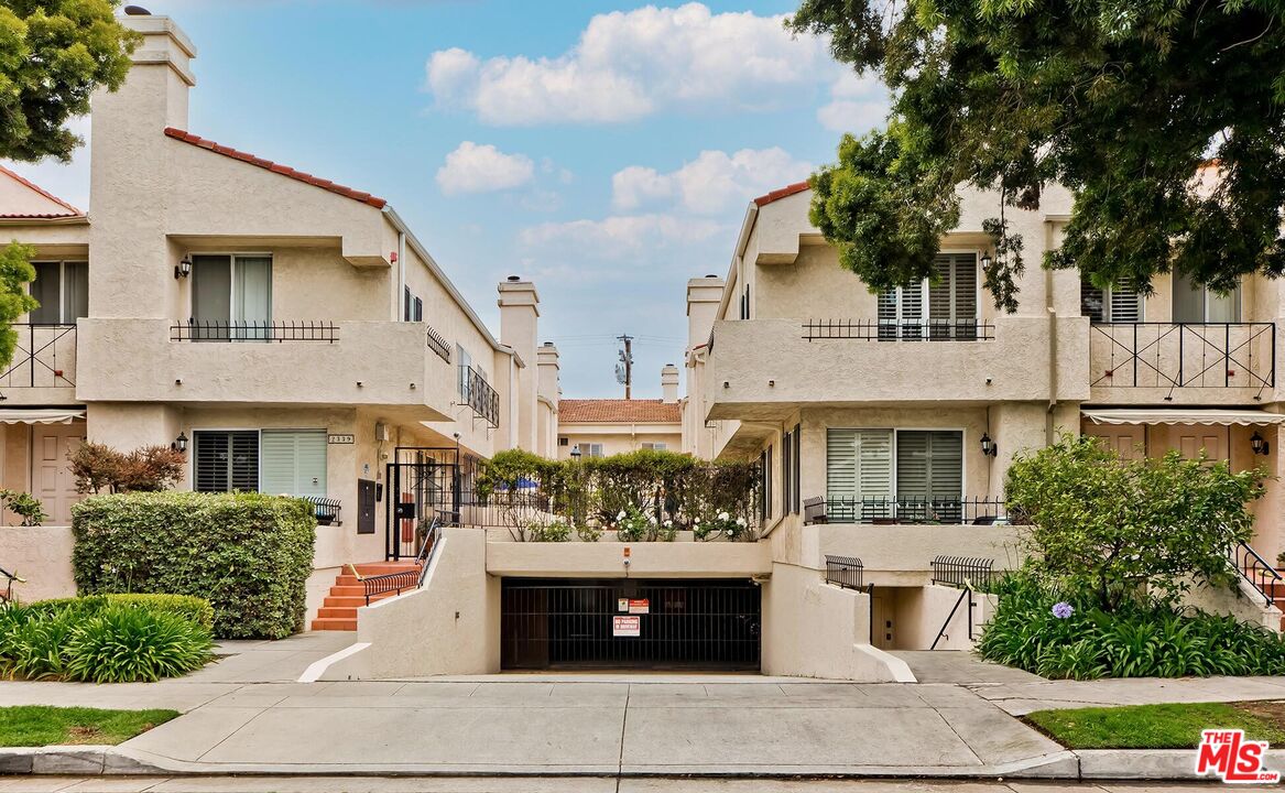 2405 34th St Unit: 27