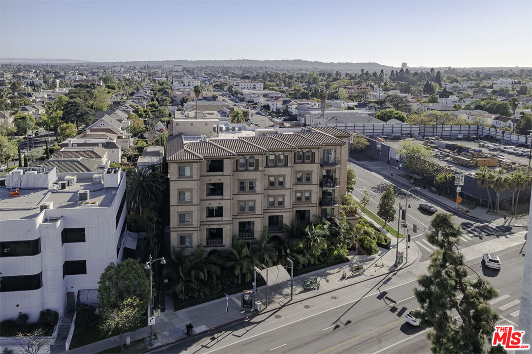 4180 WILSHIRE BLVD Unit: 301