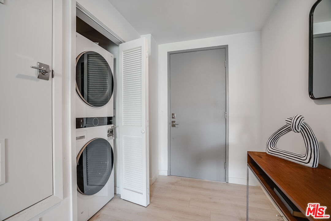 1021 S Shenandoah St Unit: 202