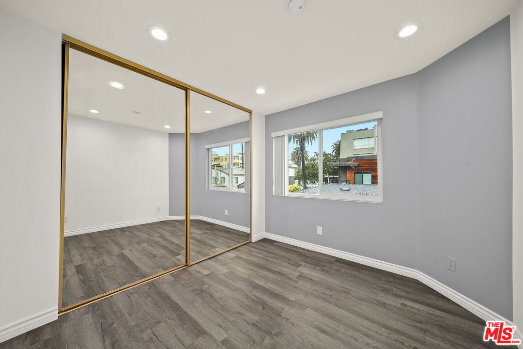 1527 9th St Unit: 201