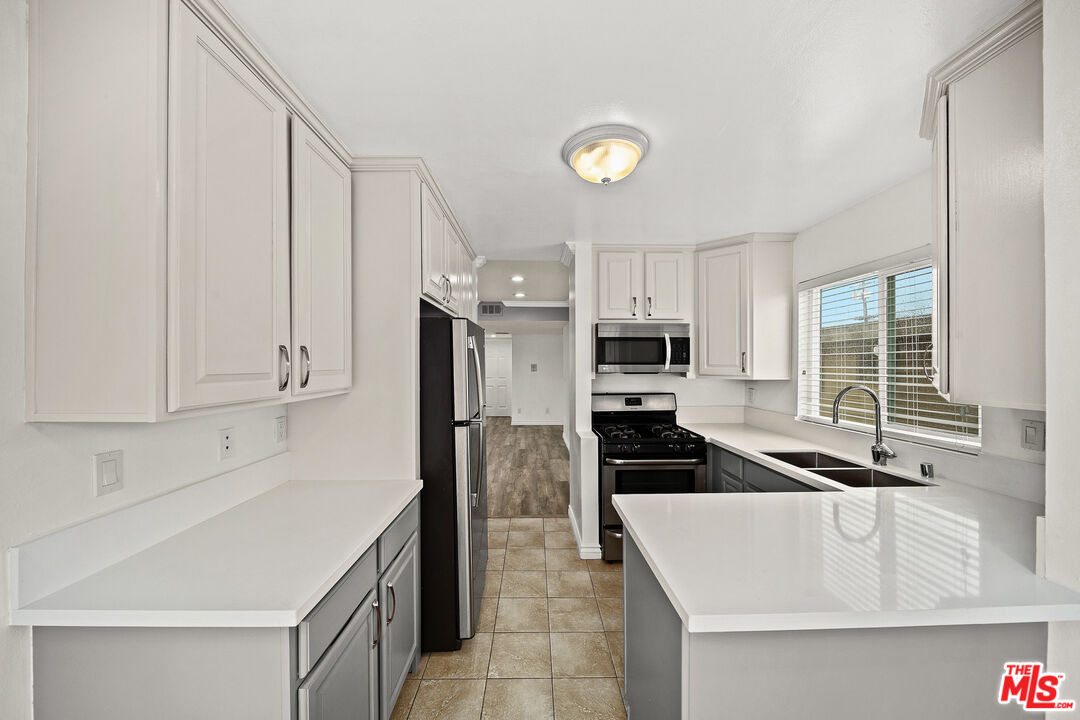 1527 9th St Unit: 201