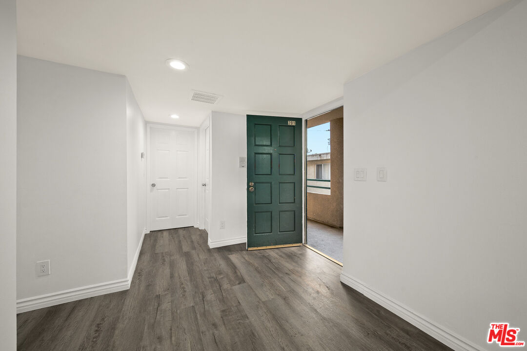 1527 9th St Unit: 201