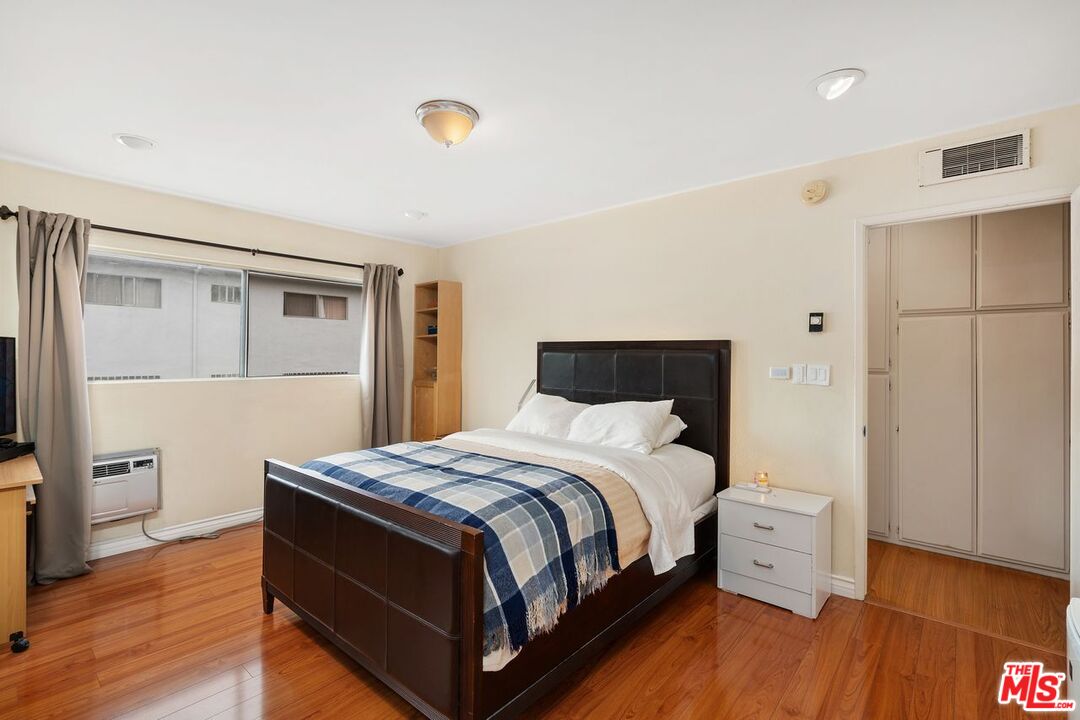 1414 N Fairfax Ave Unit: 108