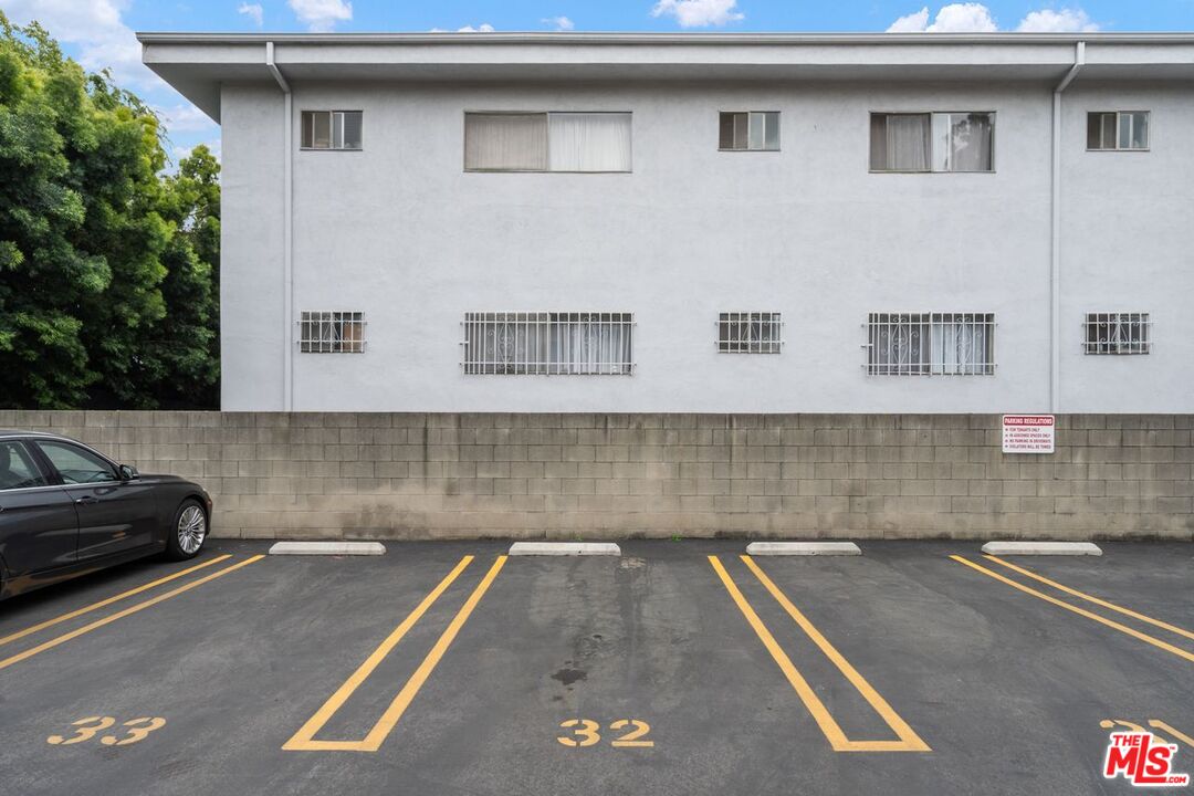 1414 N Fairfax Ave Unit: 108