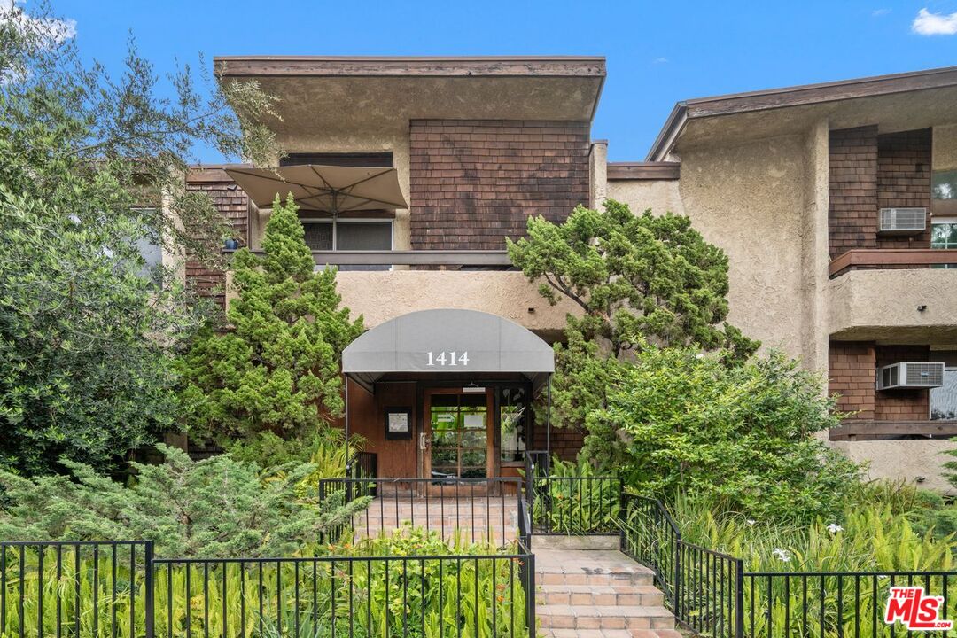 1414 N Fairfax Ave Unit: 108