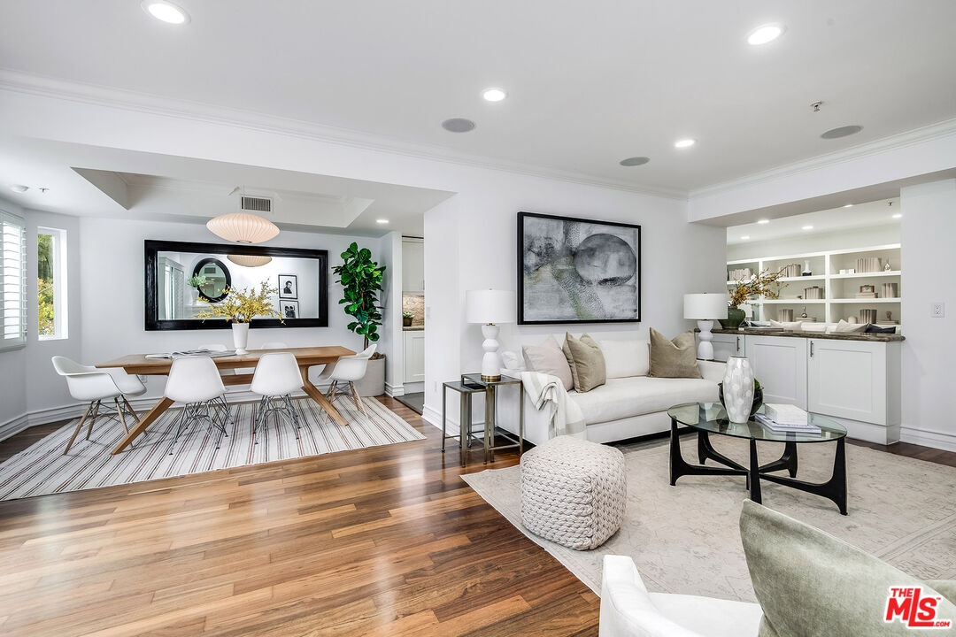 724 S Westgate Ave Unit: 102