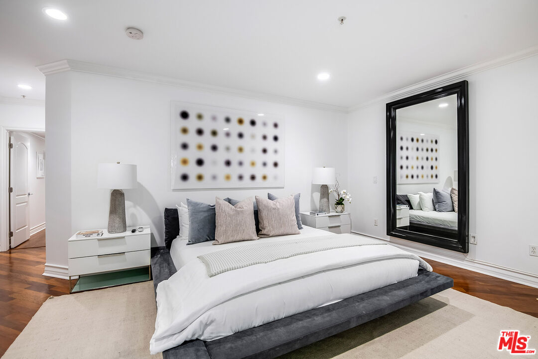 724 S Westgate Ave Unit: 102