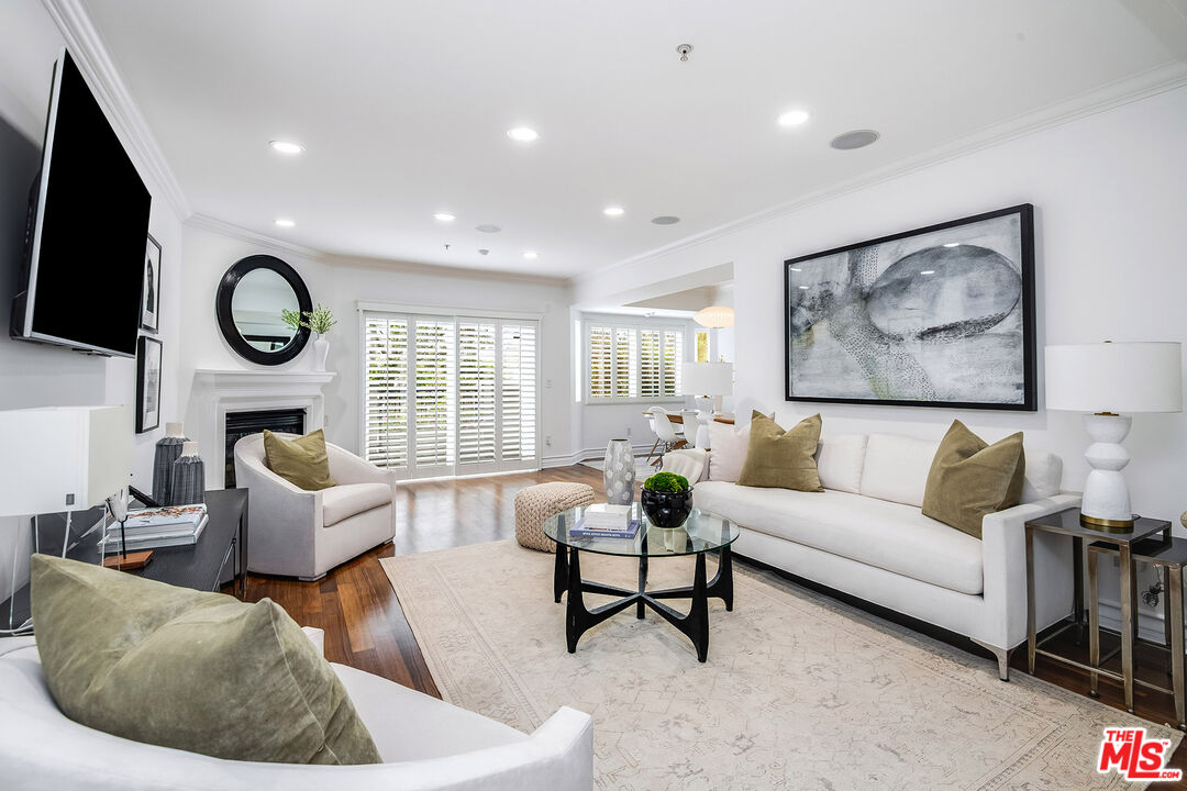 724 S Westgate Ave Unit: 102