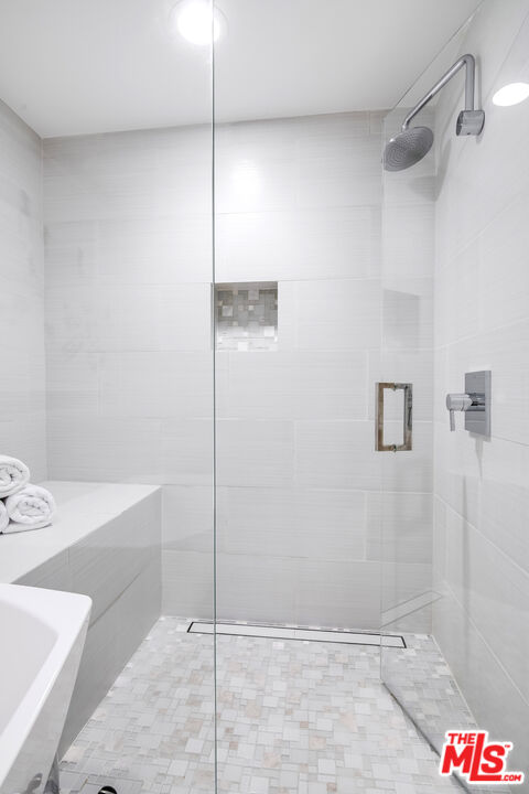 724 S Westgate Ave Unit: 102