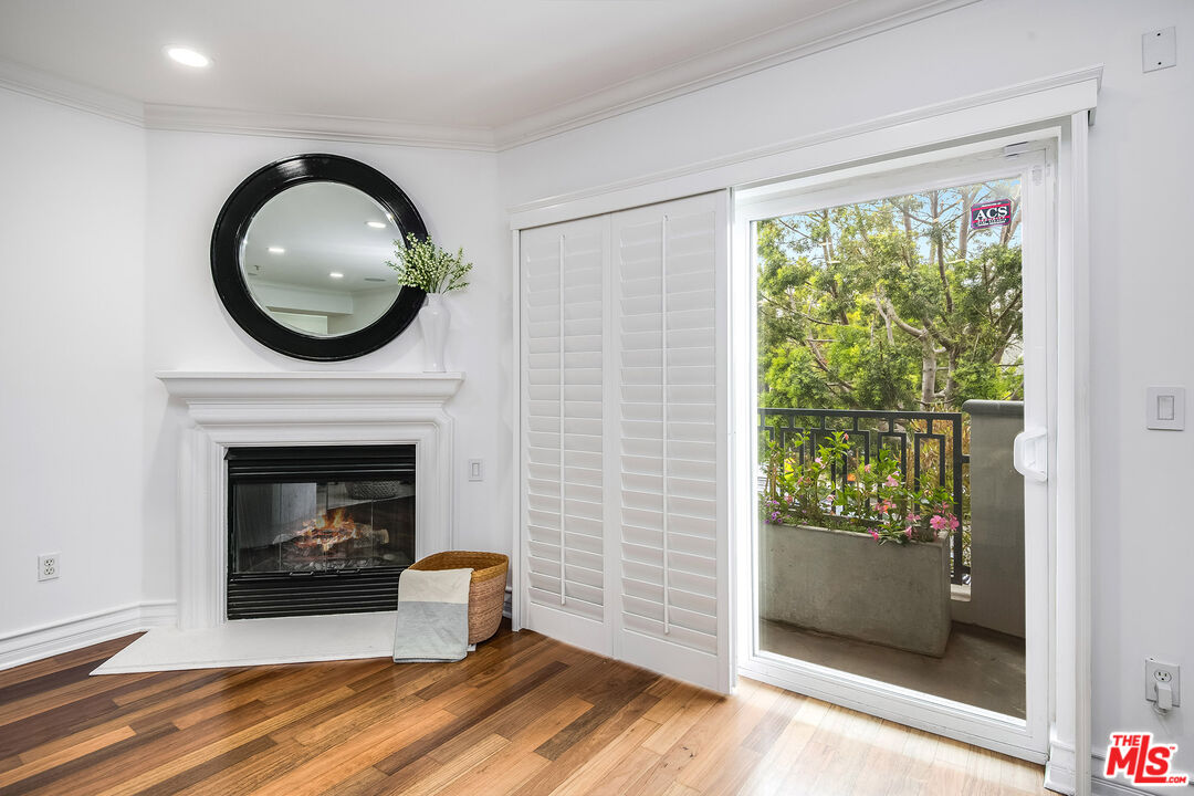 724 S Westgate Ave Unit: 102