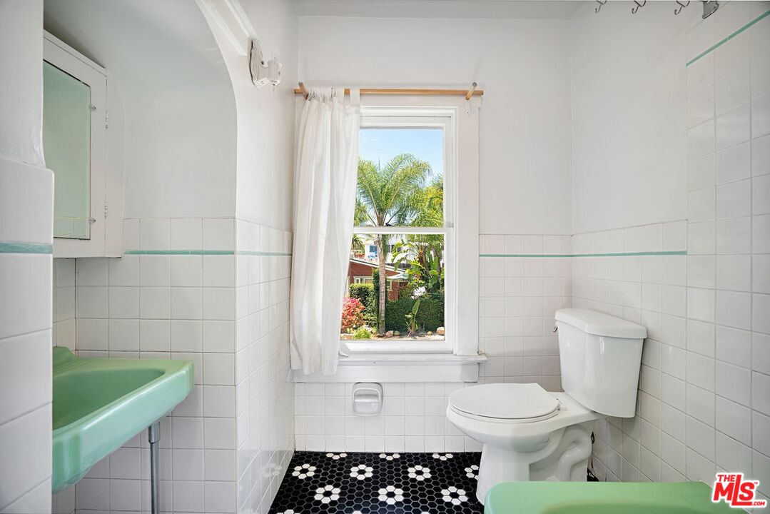 362 N Avenue 57 Unit: 1/4