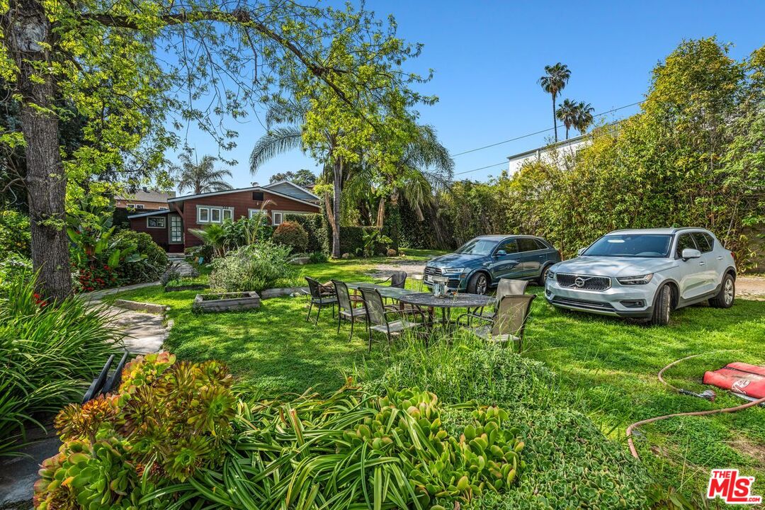 362 N Avenue 57 Unit: 1/4