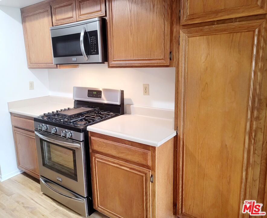 439 N Doheny Dr Unit: 304