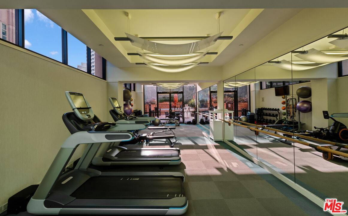 10560 Wilshire Blvd Unit: 1405