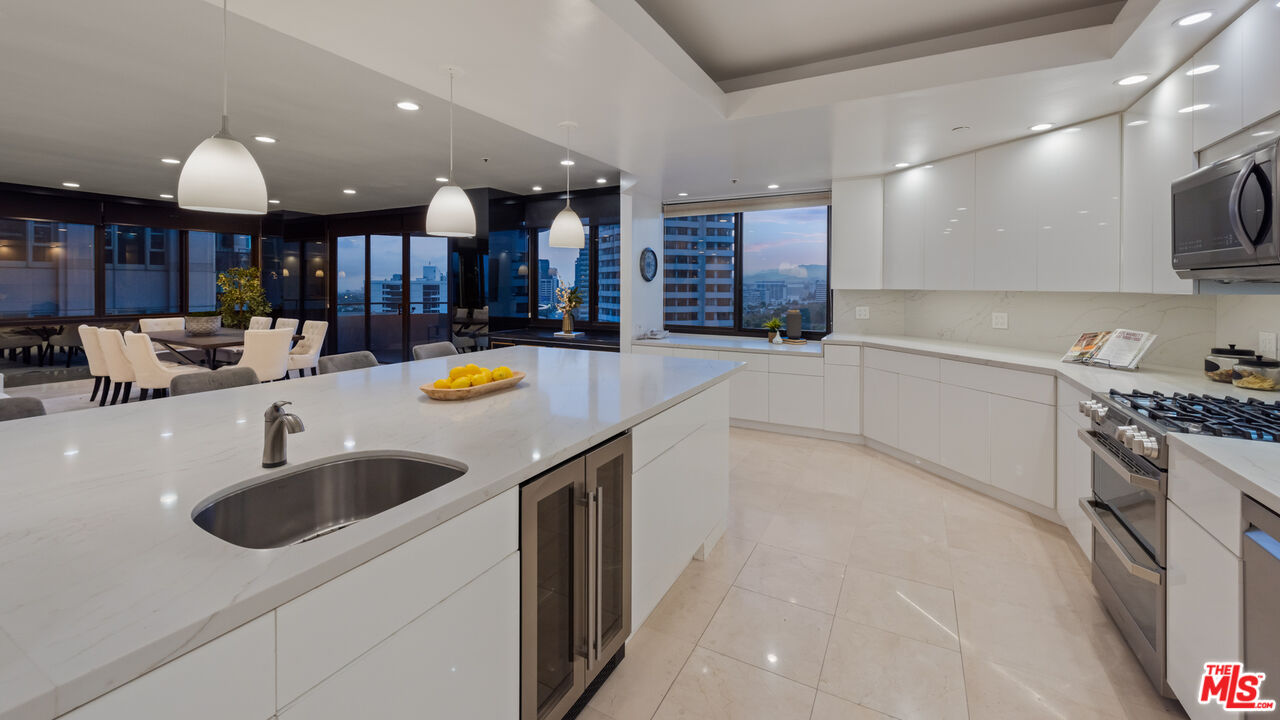 10560 Wilshire Blvd Unit: 1405