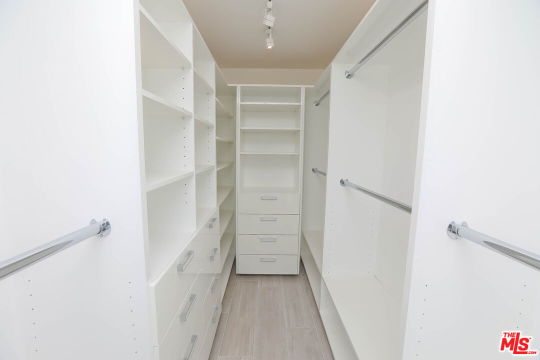 201 Ocean Ave Unit: 910B