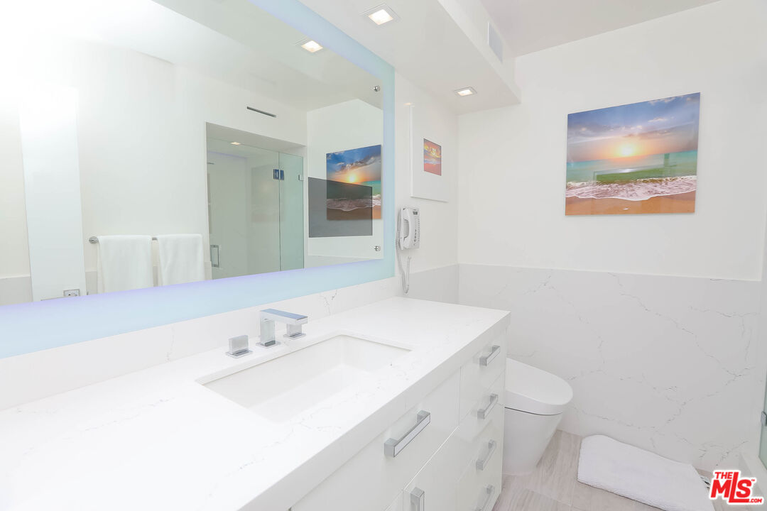 201 Ocean Ave Unit: 910B