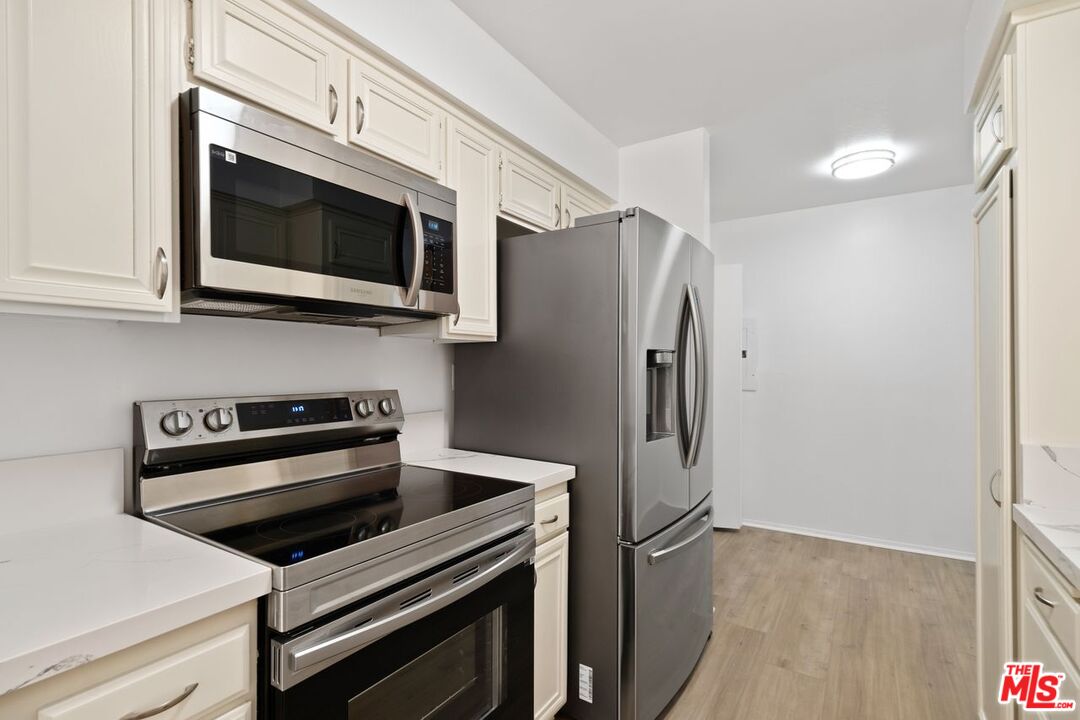 1340 S BEVERLY GLEN BLVD Unit: 303