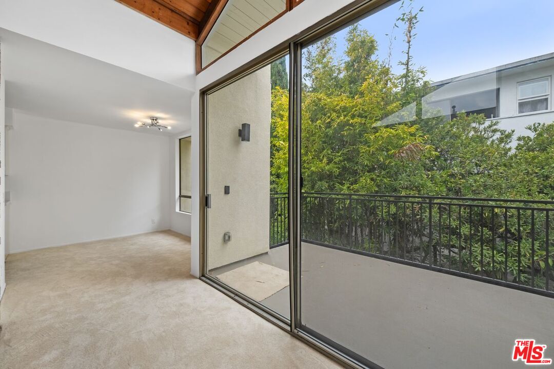 1340 S BEVERLY GLEN BLVD Unit: 303