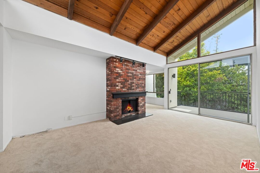 1340 S BEVERLY GLEN BLVD Unit: 303