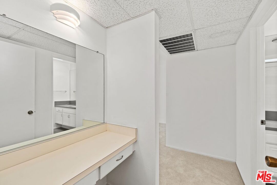 1340 S BEVERLY GLEN BLVD Unit: 303