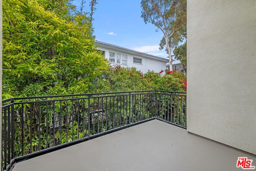 1340 S BEVERLY GLEN BLVD Unit: 303