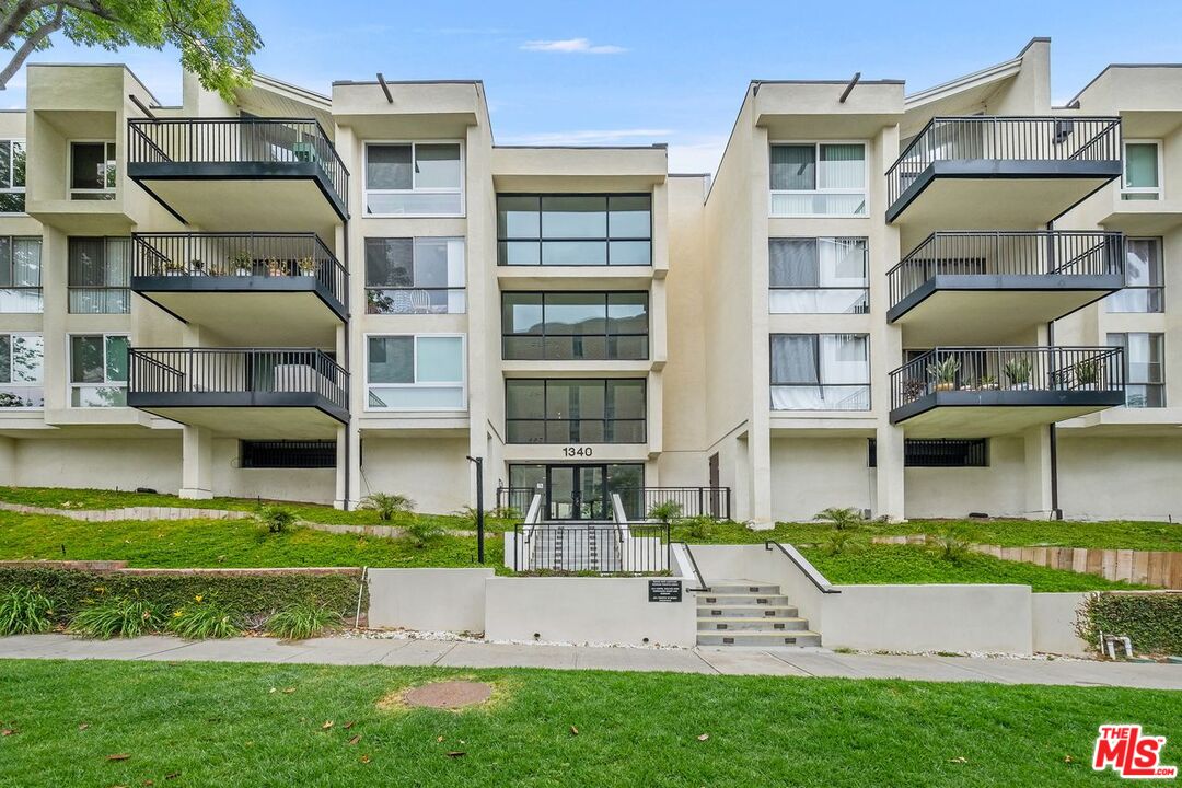 1340 S BEVERLY GLEN BLVD Unit: 303