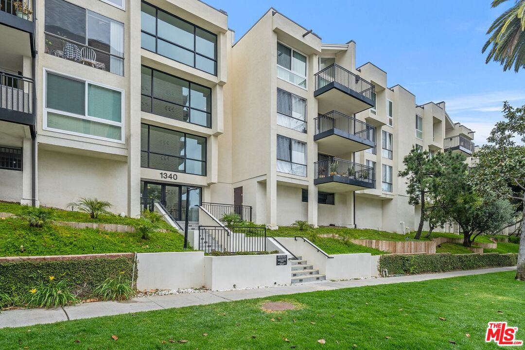 1340 S BEVERLY GLEN BLVD Unit: 303