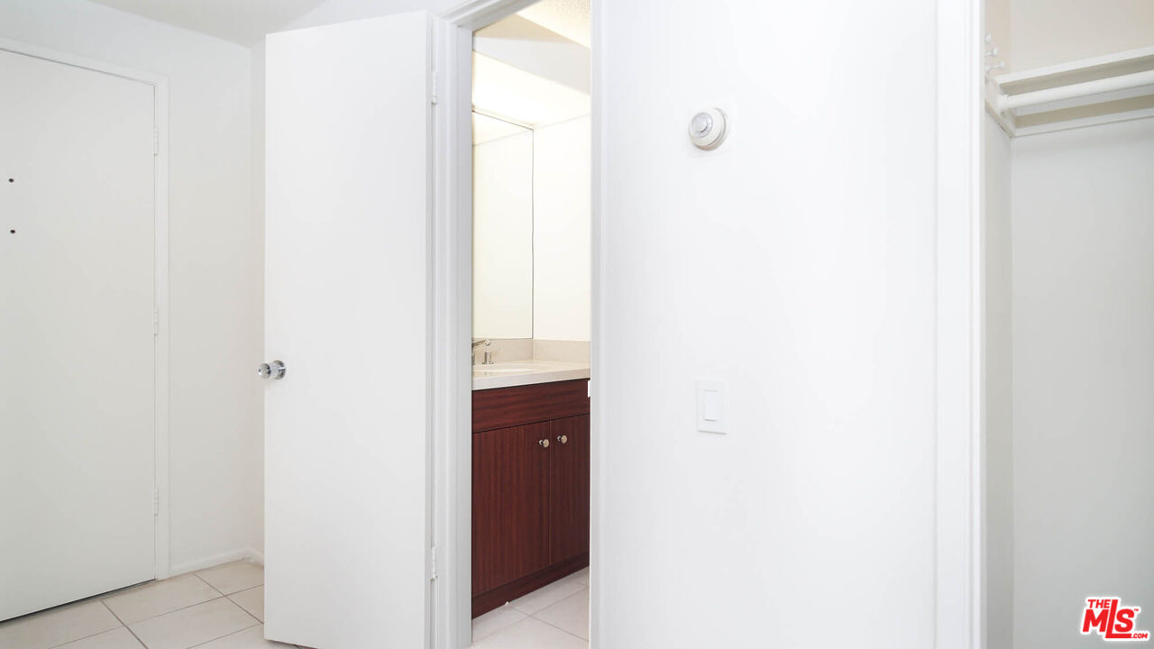 818 S Gretna Green Way Unit: 308