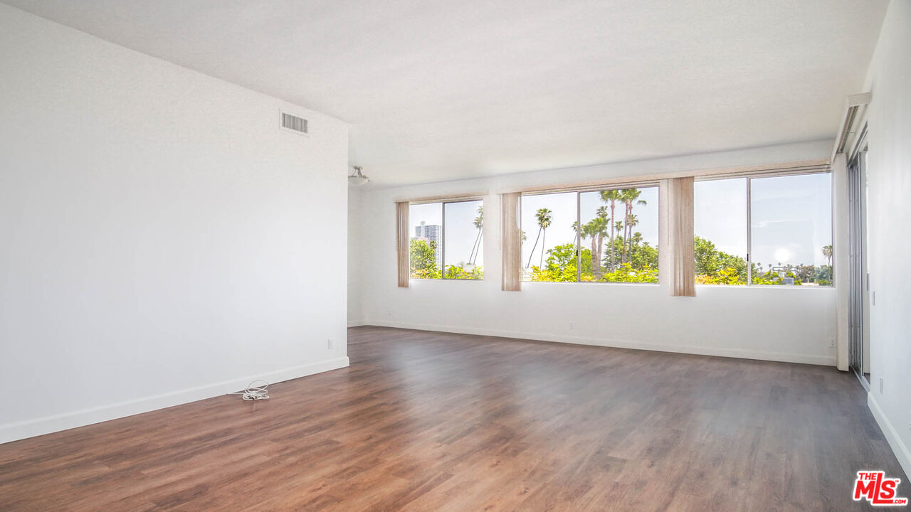 818 S Gretna Green Way Unit: 308