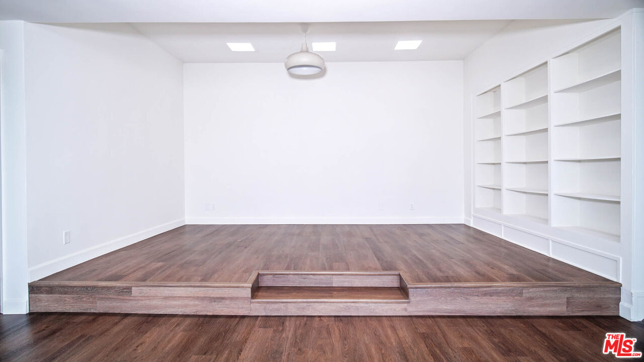 818 S Gretna Green Way Unit: 308