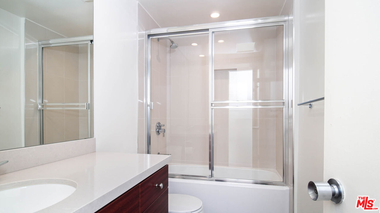 818 S Gretna Green Way Unit: 308