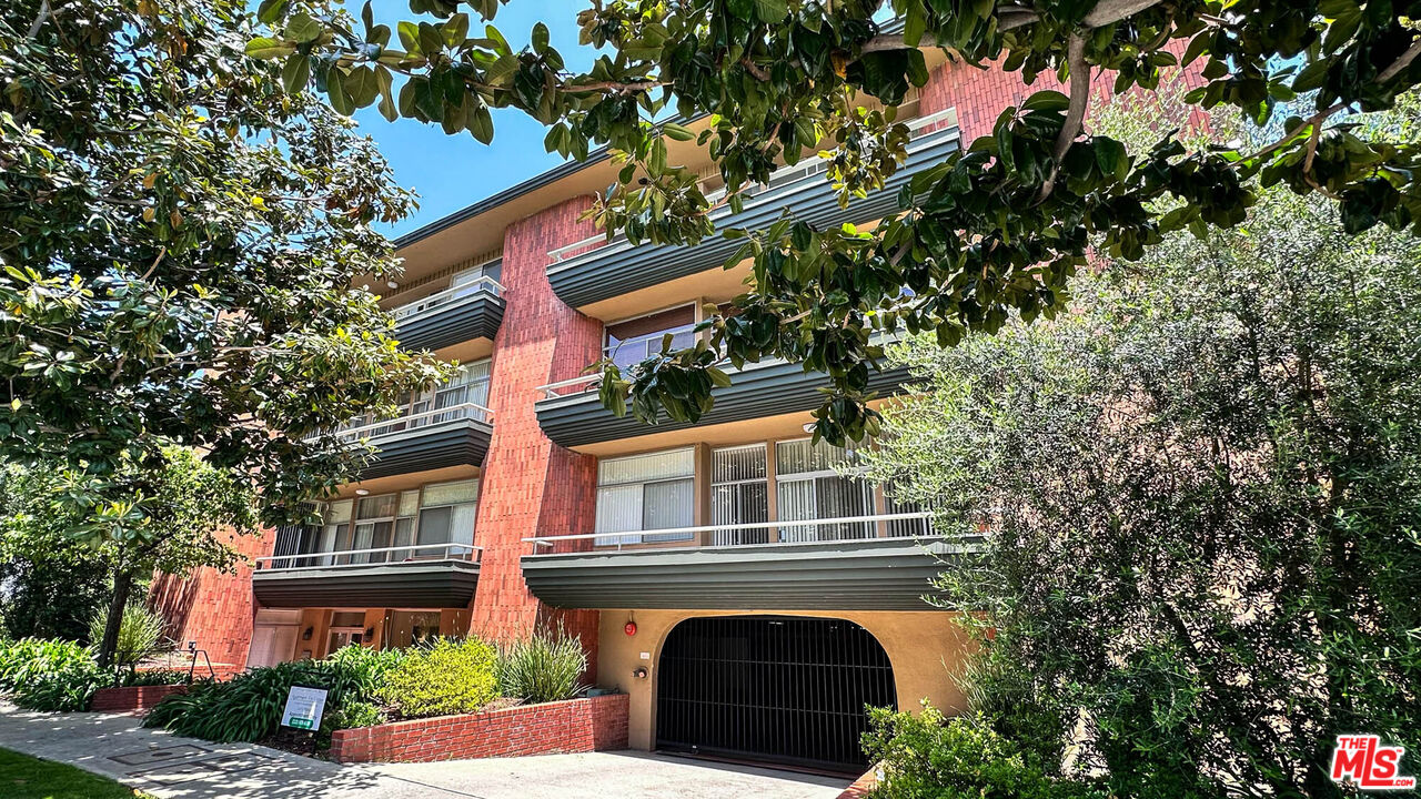 818 S Gretna Green Way Unit: 308