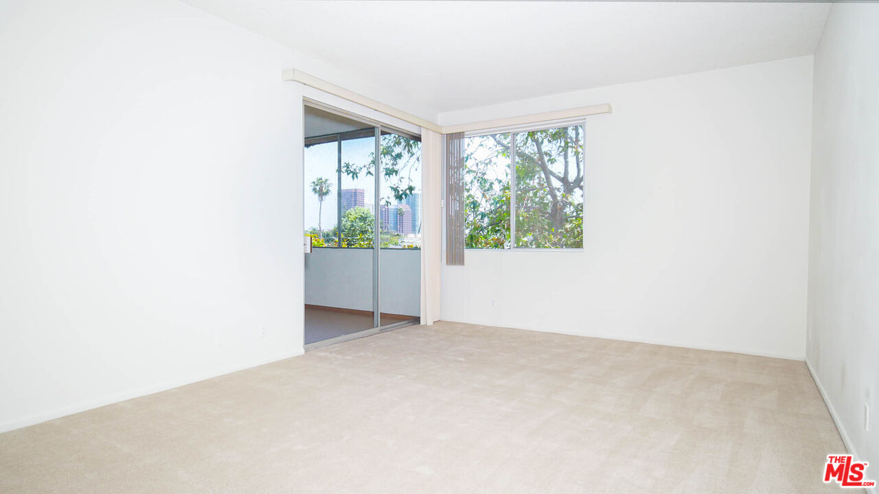 818 S Gretna Green Way Unit: 308