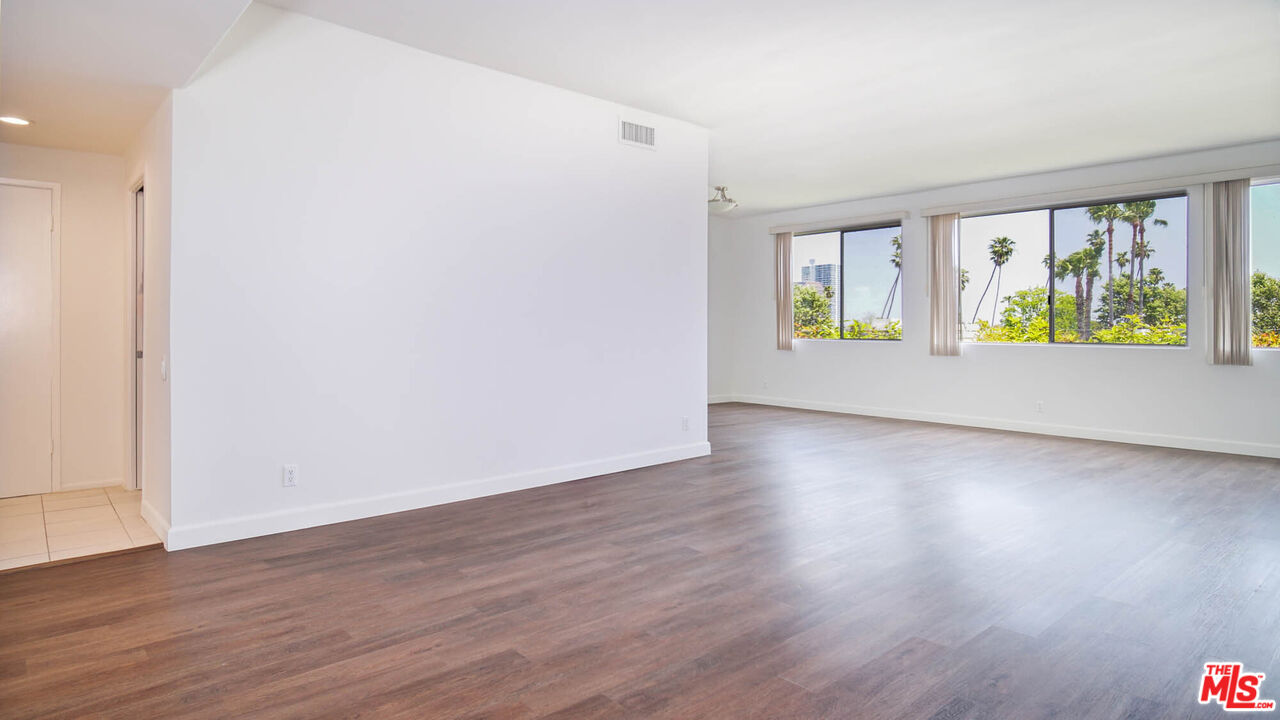 818 S Gretna Green Way Unit: 308