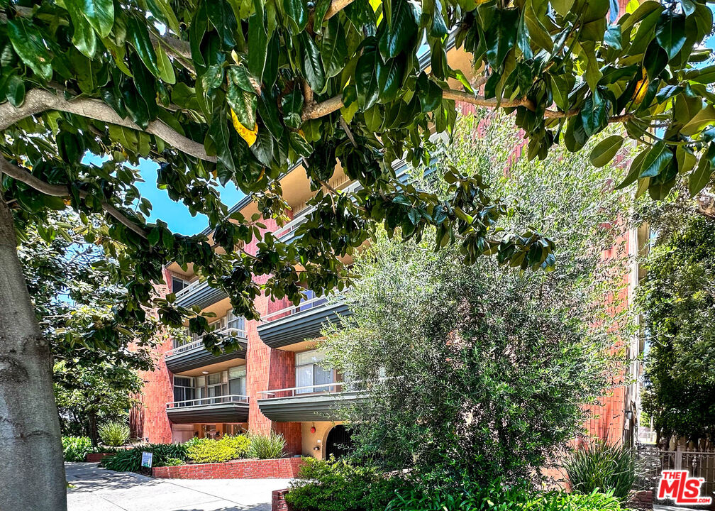 818 S Gretna Green Way Unit: 308