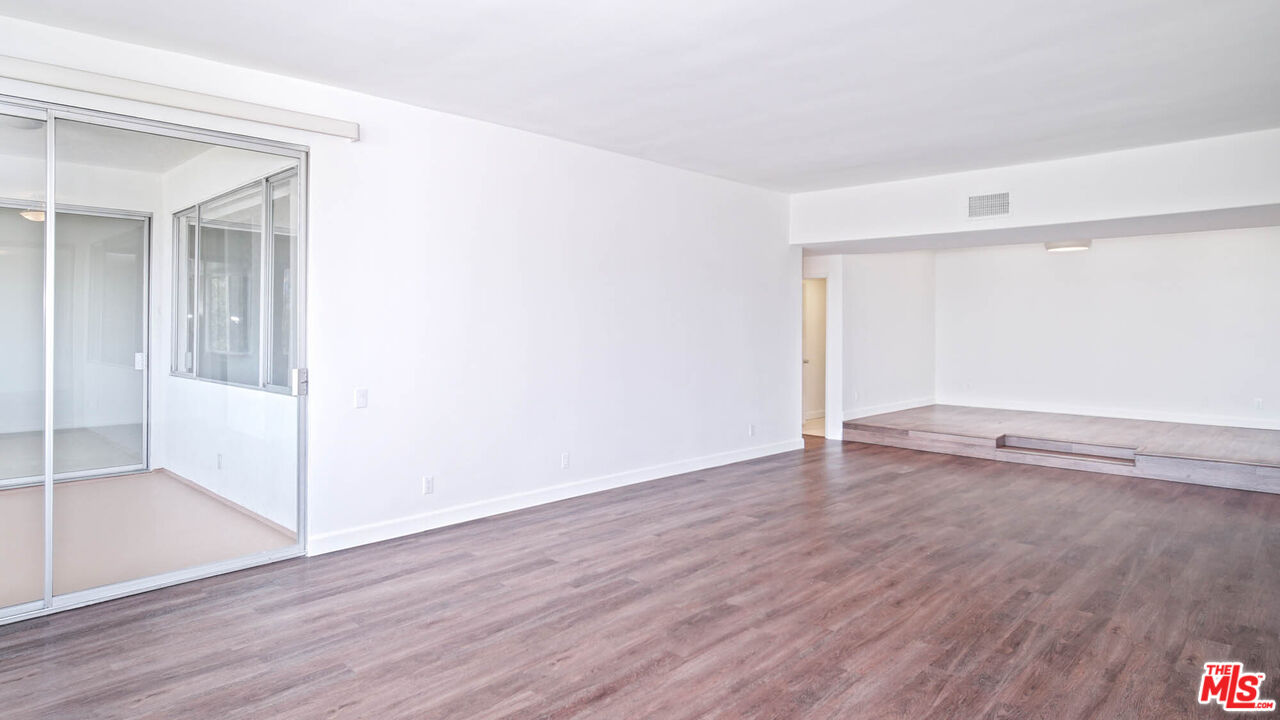 818 S Gretna Green Way Unit: 308