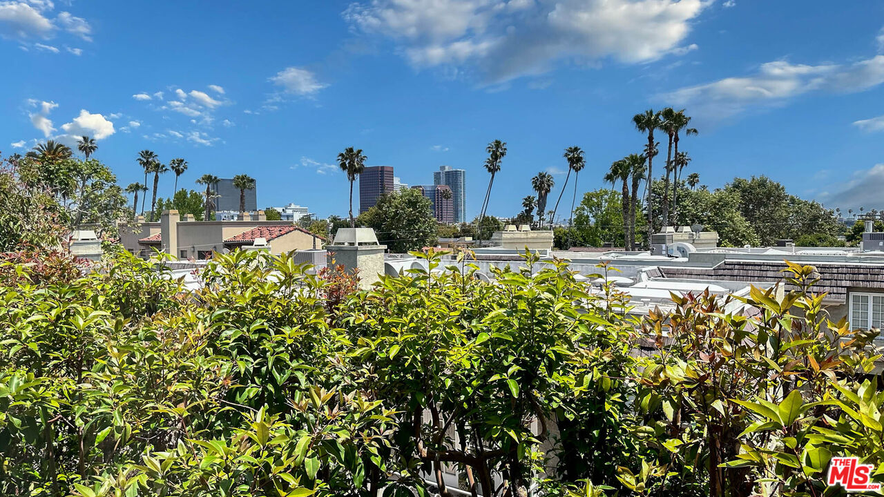 818 S Gretna Green Way Unit: 308