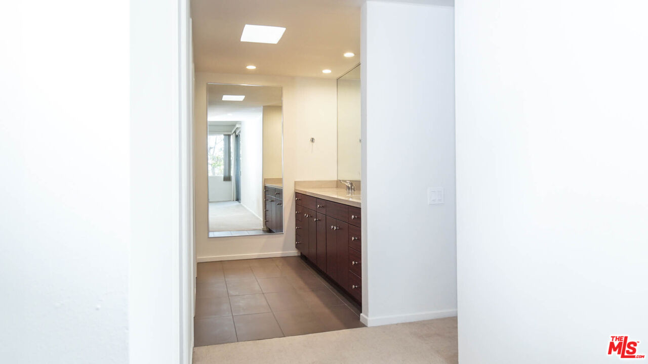 818 S Gretna Green Way Unit: 308