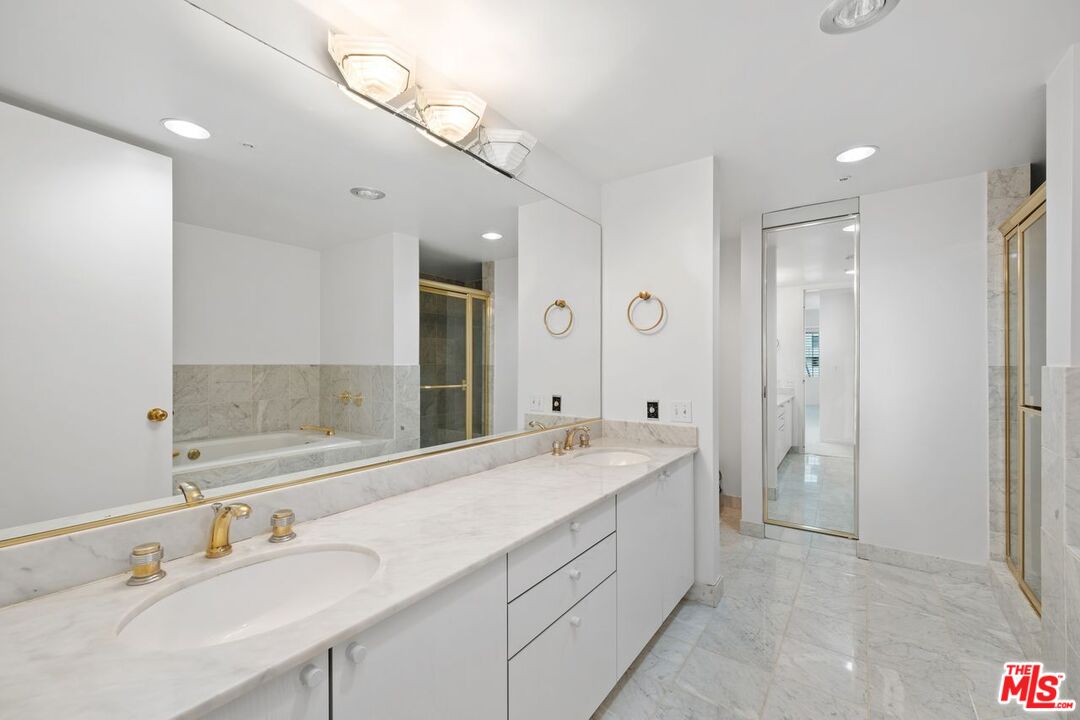 10520 Wilshire Blvd Unit: 301