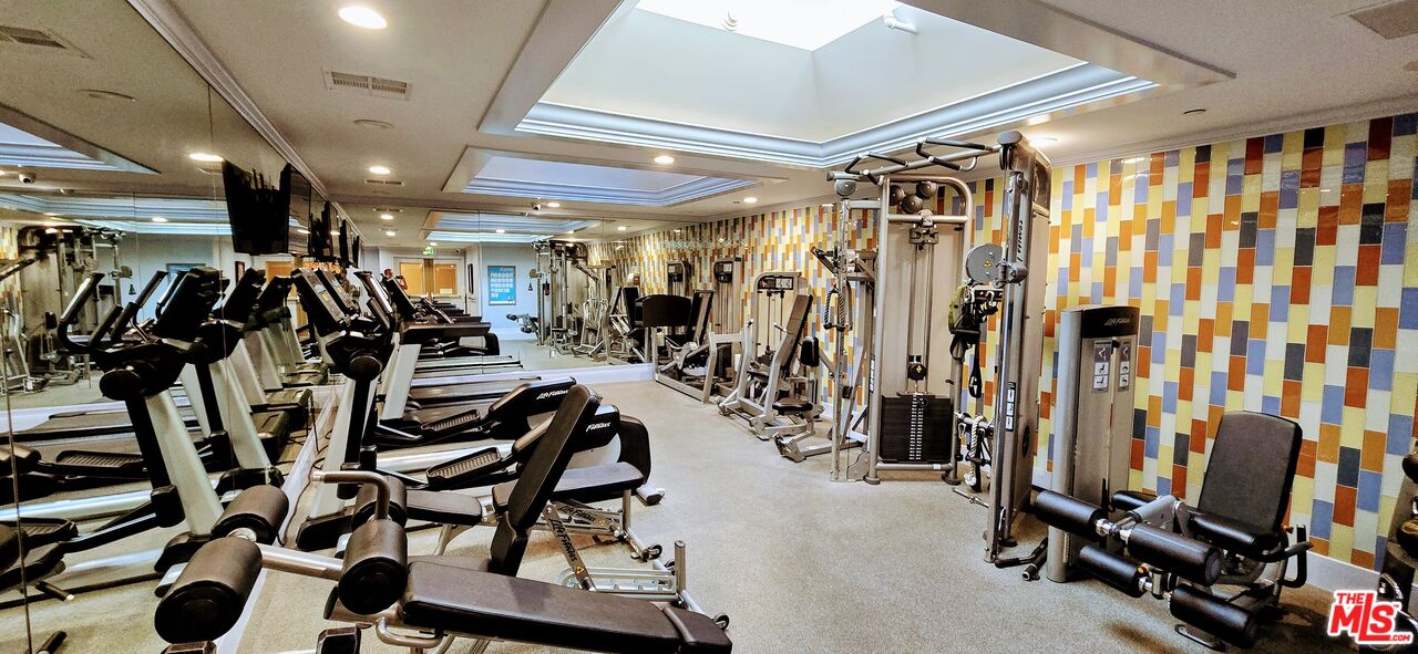 10520 Wilshire Blvd Unit: 301