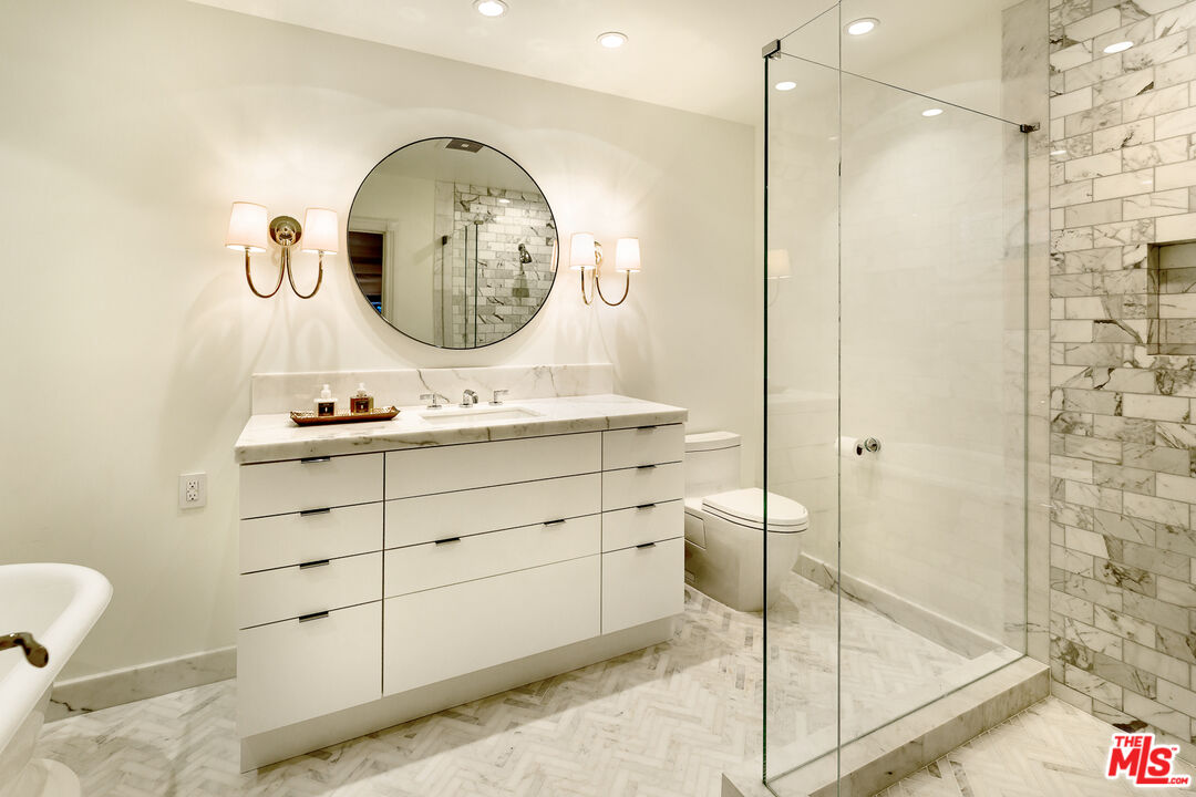 1440 Stone Canyon Rd